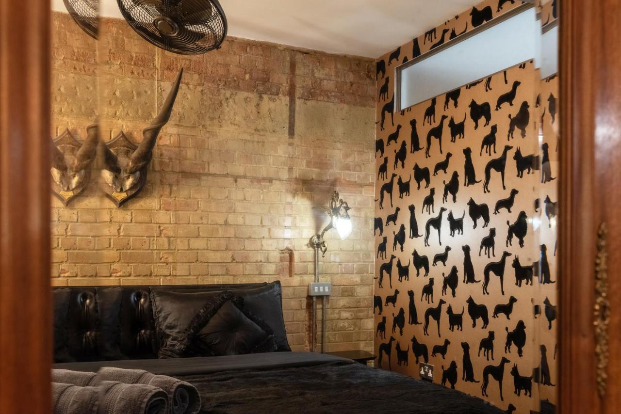 Amazingly Luxurious Loft Apartment, Soho - 3 Bedrooms, 2 Bath & Office Лондон Экстерьер фото