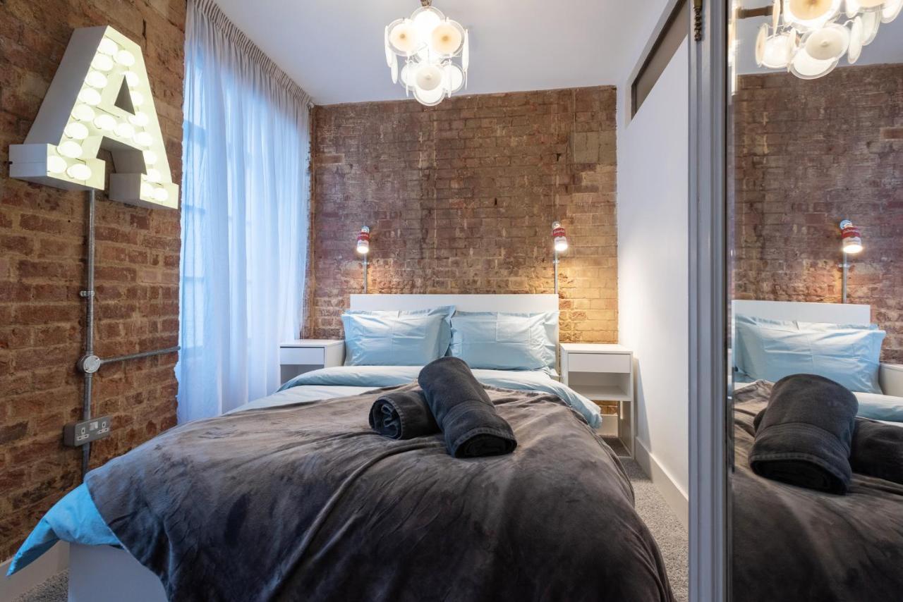 Amazingly Luxurious Loft Apartment, Soho - 3 Bedrooms, 2 Bath & Office Лондон Экстерьер фото