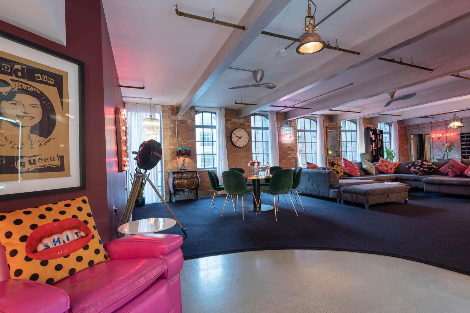 Amazingly Luxurious Loft Apartment, Soho - 3 Bedrooms, 2 Bath & Office Лондон Экстерьер фото