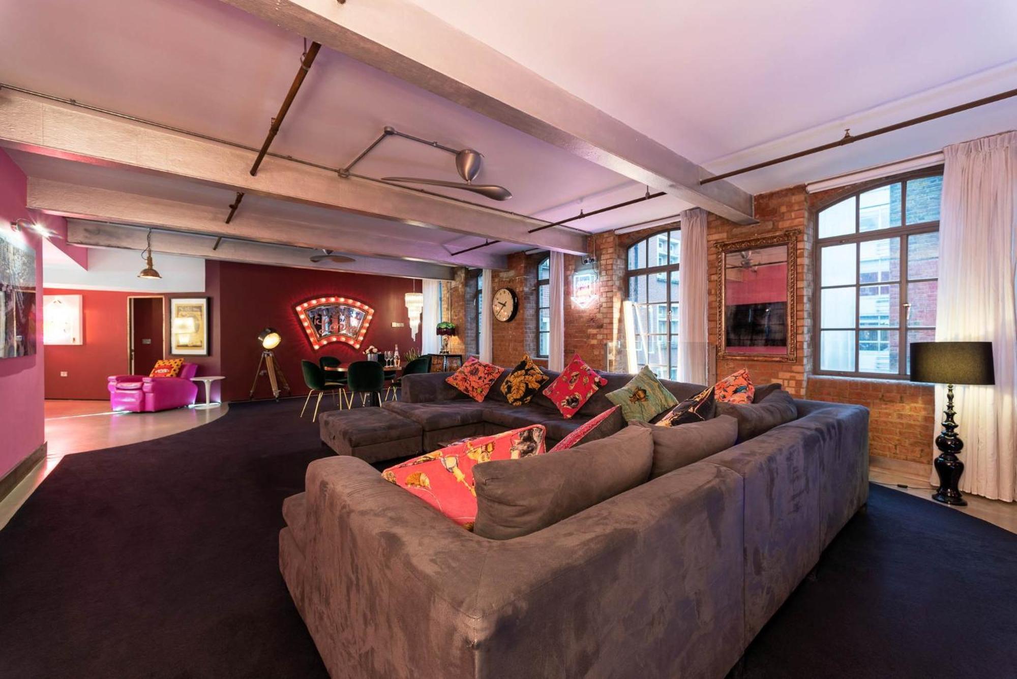 Amazingly Luxurious Loft Apartment, Soho - 3 Bedrooms, 2 Bath & Office Лондон Экстерьер фото