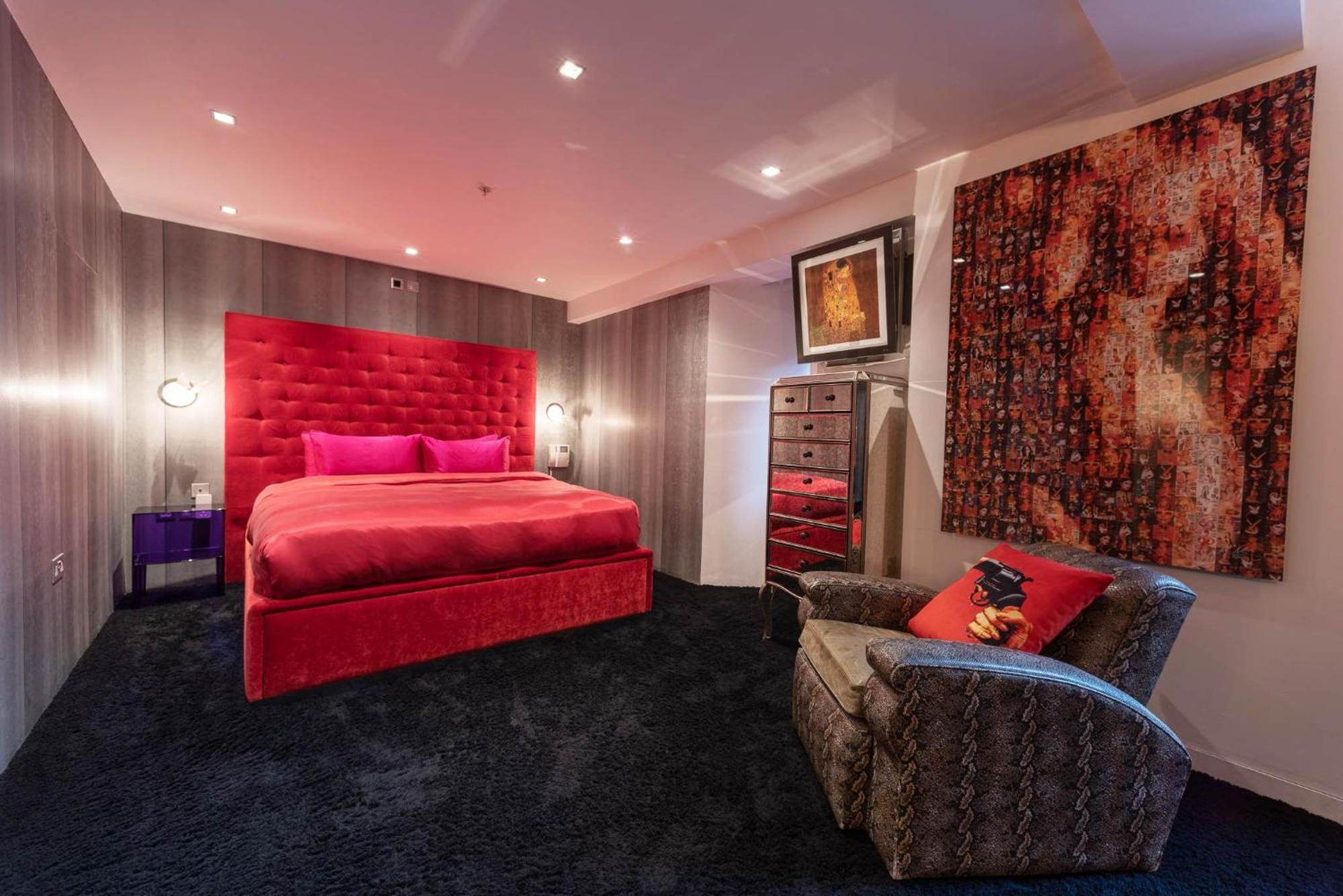 Amazingly Luxurious Loft Apartment, Soho - 3 Bedrooms, 2 Bath & Office Лондон Экстерьер фото