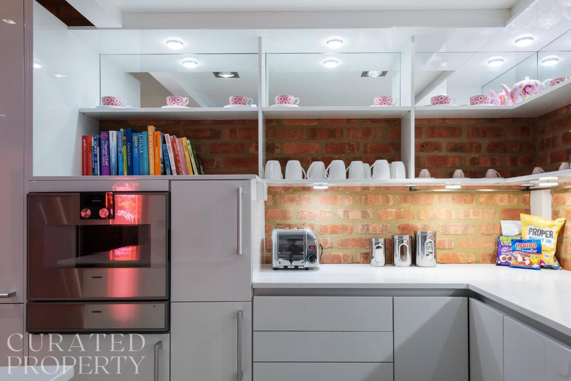 Amazingly Luxurious Loft Apartment, Soho - 3 Bedrooms, 2 Bath & Office Лондон Экстерьер фото