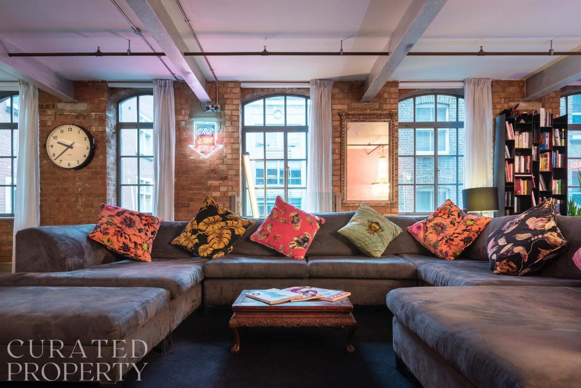 Amazingly Luxurious Loft Apartment, Soho - 3 Bedrooms, 2 Bath & Office Лондон Экстерьер фото