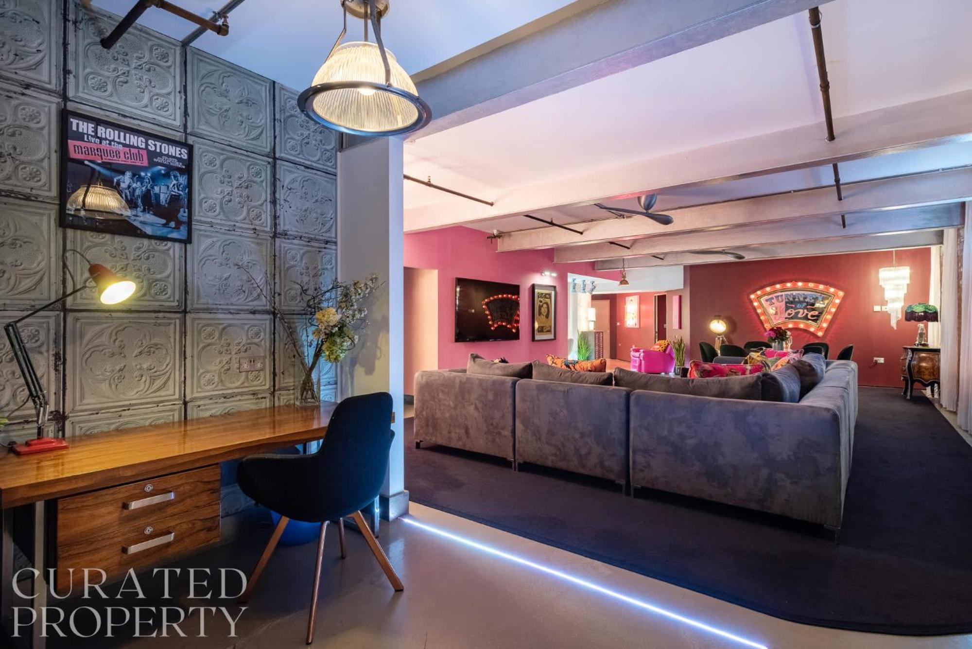 Amazingly Luxurious Loft Apartment, Soho - 3 Bedrooms, 2 Bath & Office Лондон Экстерьер фото