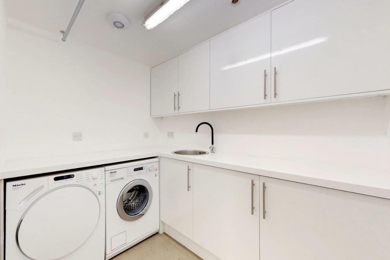 Amazingly Luxurious Loft Apartment, Soho - 3 Bedrooms, 2 Bath & Office Лондон Экстерьер фото